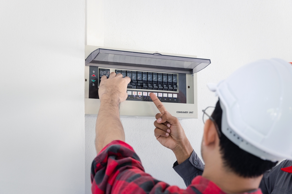 Kaip prijungti elektros skirstomąjį skydą